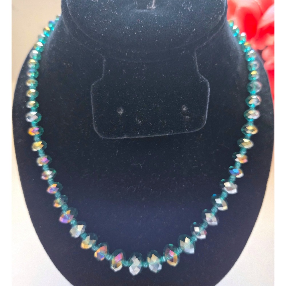 Teal Faceted Crystal Bead Necklace Iridescent Aurora Borealis Silver Tone Clasp
